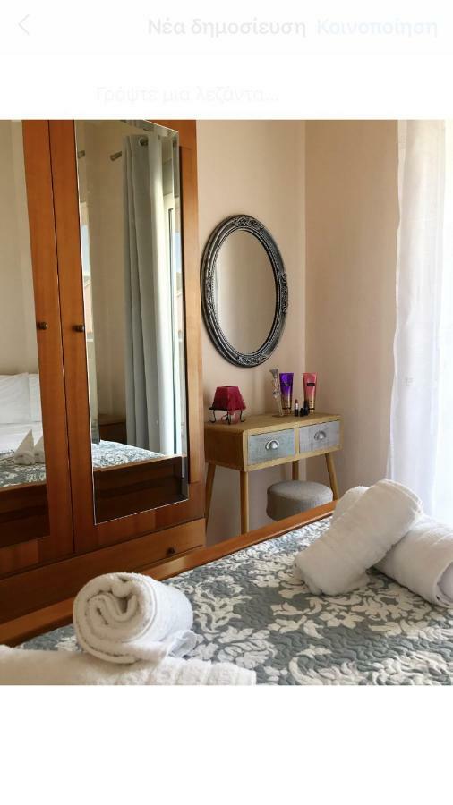 Elegant Apartment Near The Beach Néa Péramos Bagian luar foto